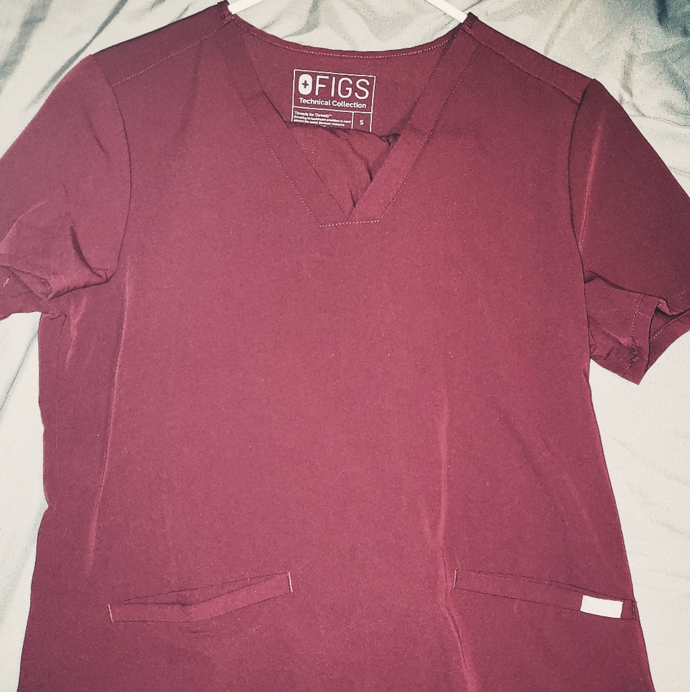 Figs burgundy casma small scrub top